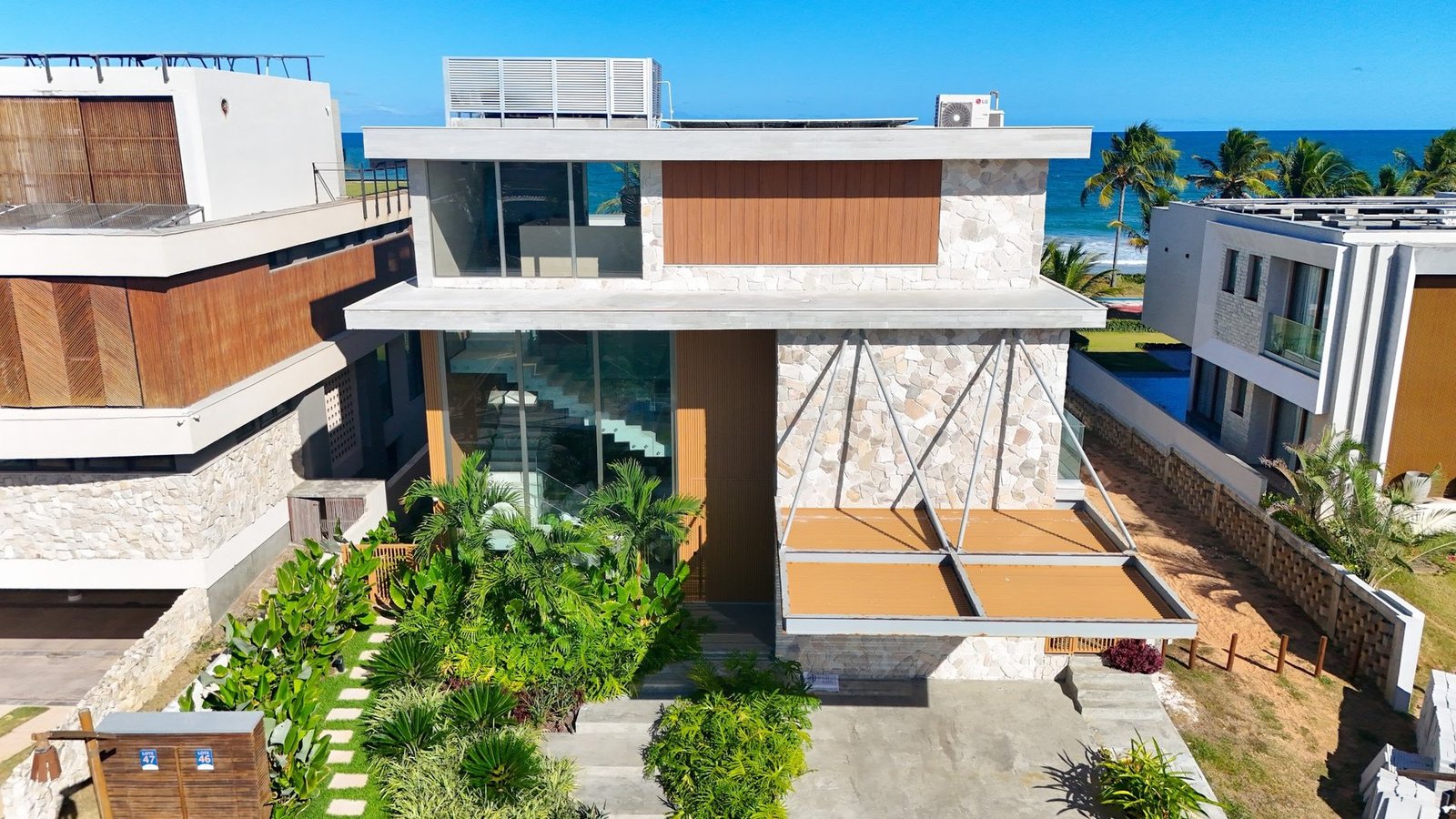 Fachada da Casa Guarajuba